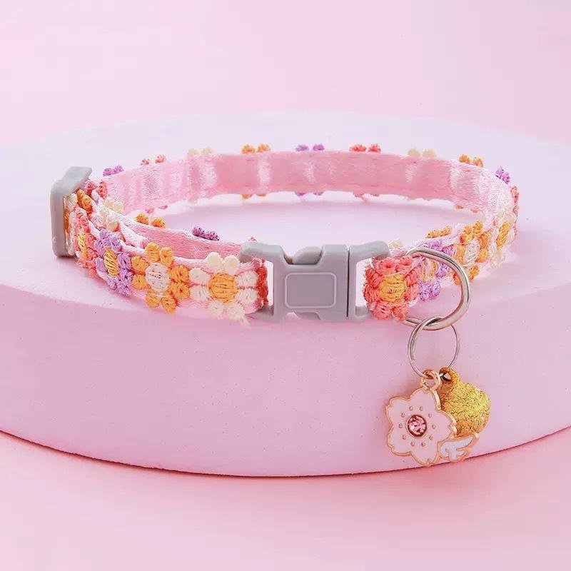 Lace Pet Collar with Pendant